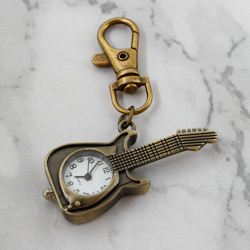 Quartzo relógio de bolso com guitarra design, pequeno e bonito, requintado, retro, chaveiro, presente para crianças, meninas
