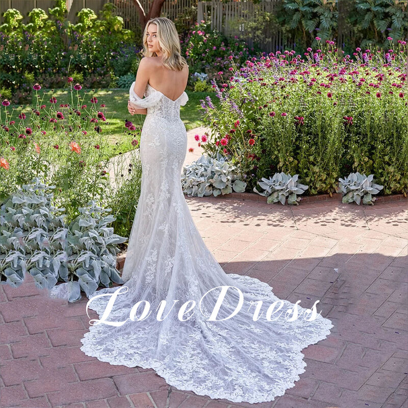 Винтажное свадебное платье-русалка в стиле бохо, 2024, топ с сердечком, аппликация, свадебный наряд для невесты, элегантное кружевное платье с открытой спиной и пуговицами, со шлейфом