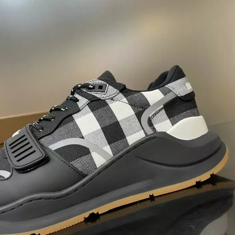 2023. Hot Luxury Low Top For Men Sneakers Black Genuine Leather Sports Heels Flats Sneakers Runner Driving Shoes Footwear