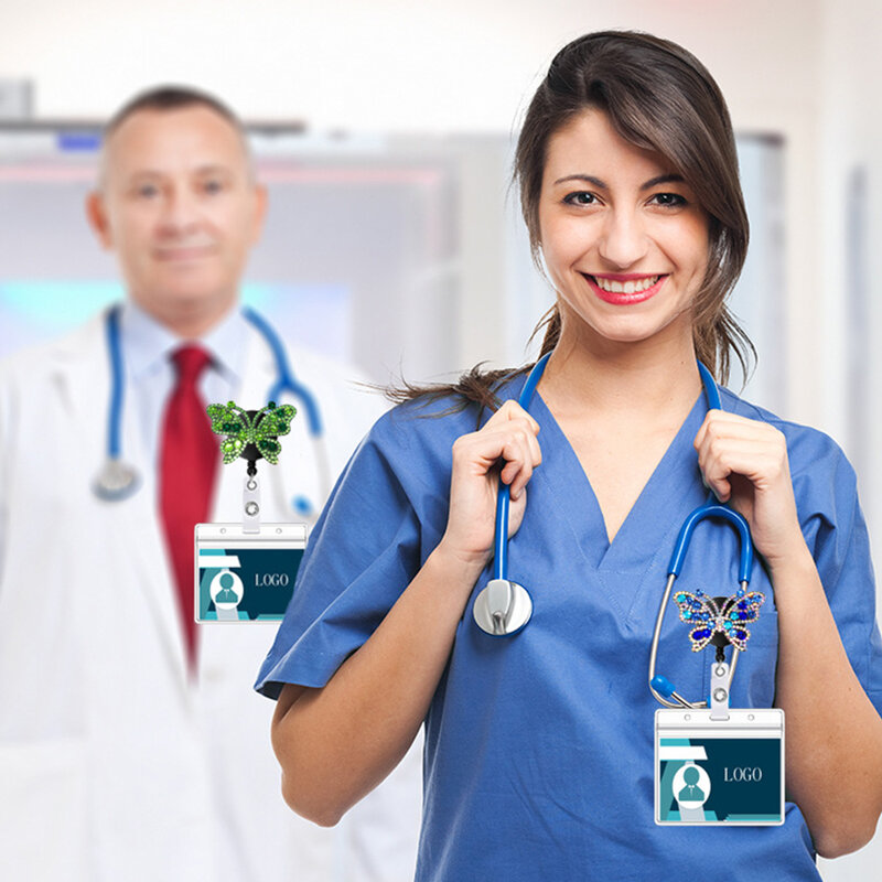 Moda kreatywny klips na identyfikator Rhinestone Butterfly chowany pielęgniarka odznaka Reel klip pokrowiec na karty studenci lekarz etui na dowód osobisty