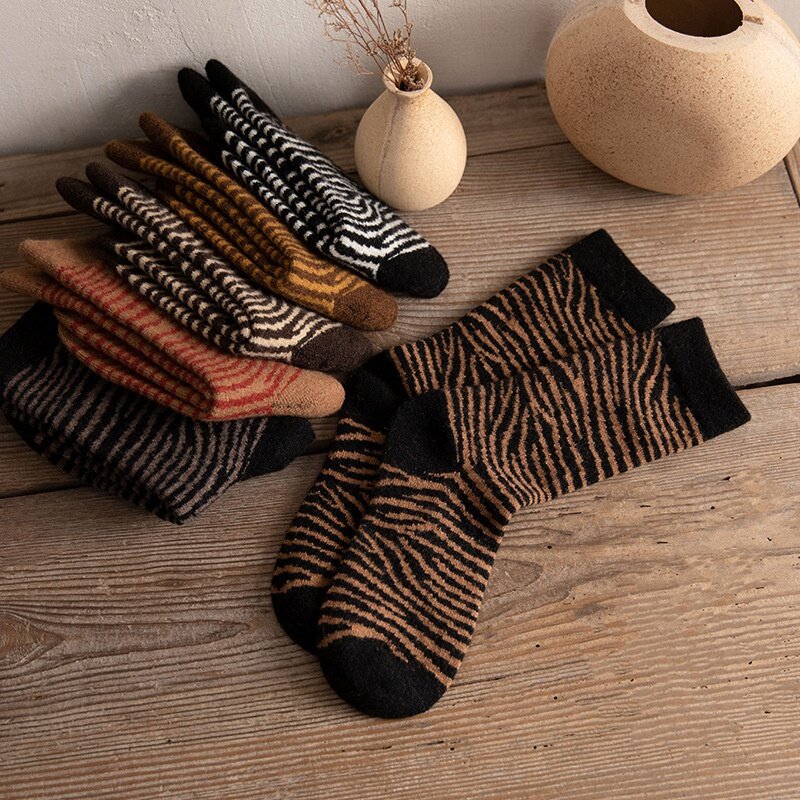 2023 High Quality Striped Thickened Wool Socks for Women's Winter Warm Fashion Socks  Warm Retro Wool Boots Sock Christmas Gift