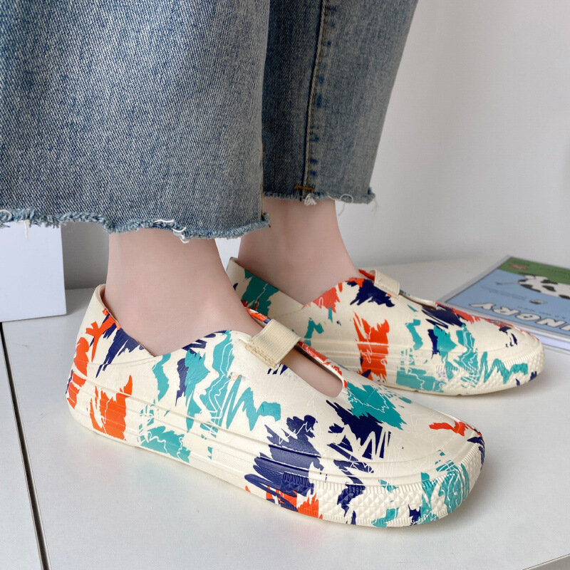 Outdoor Sommer neue Damen flache Schuhe wasserdichte rutsch feste PVC-Mode All-Match quadratische elastische Slipper plus Größe 35-44