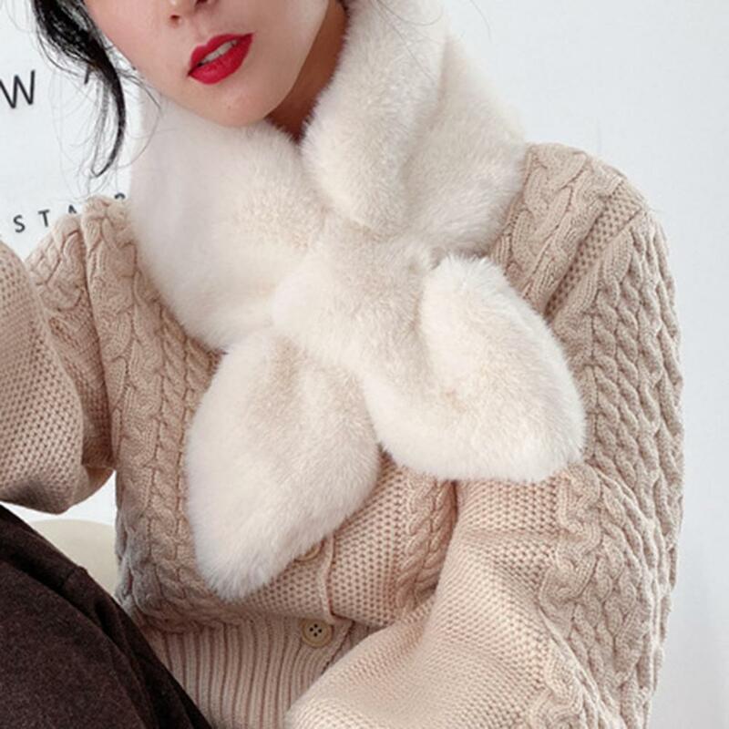ผ้าพันคอผู้หญิงผ้าพันคอคอพู่ขนกระต่ายเทียมให้ความอบอุ่นหนาสีพื้นสำหรับจัดเลี้ยงในฤดูหนาว