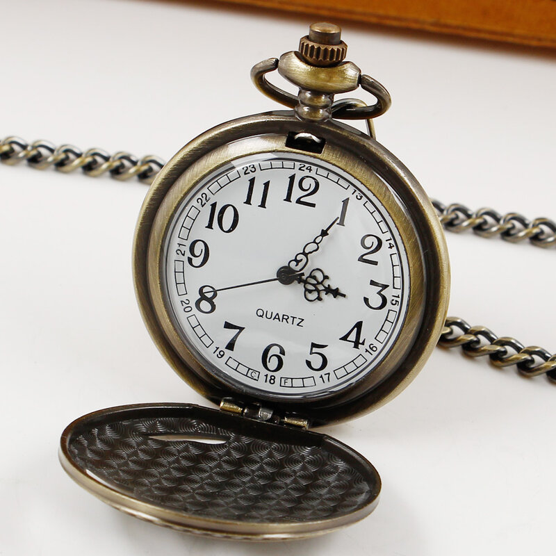 นาฬิกาควอตซ์ยุคโบราณโบราณจี้สร้อยคอพร้อมโซ่ของขวัญวันเกิดสำหรับผู้ชาย