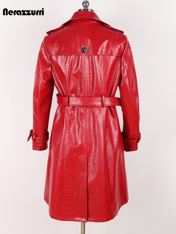 Nerazzurri เสื้อฝนหนังจระเข้แข็งสีแดงแวววาวสำหรับผู้หญิงหนังพียูเข็มขัดคู่5XL แฟชั่นยุโรป