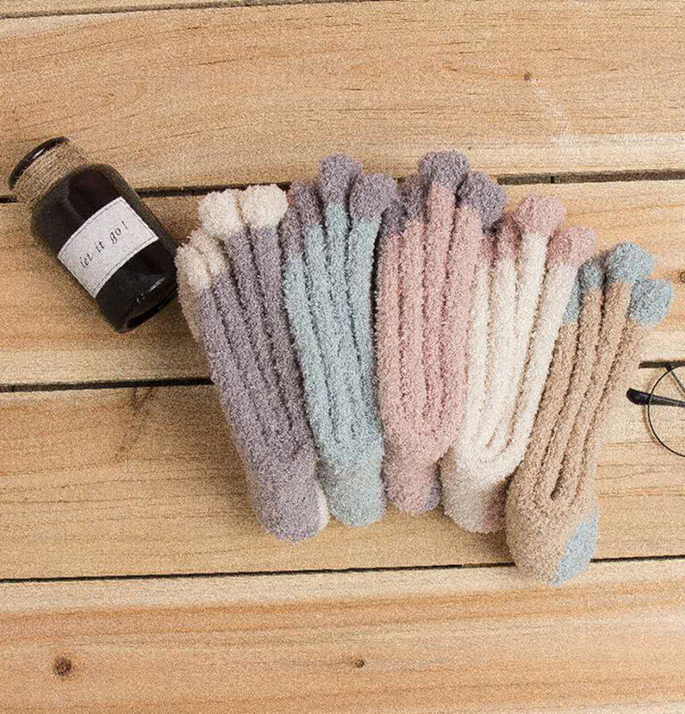 Calcetines de terciopelo para mujer, medias de Color puro, esponjoso, cálido, ideal para regalo de Navidad, para el hogar, de lana de Coral, 2024