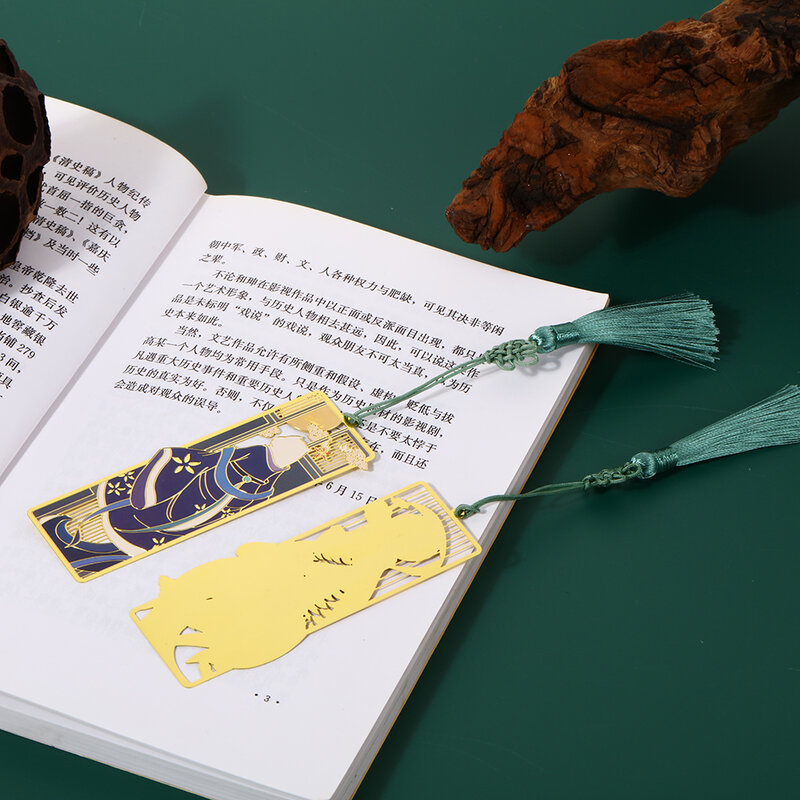 Pembatas buku logam gaya Tiongkok dengan liontin rumbai klip buku Tanda Halaman logam hadiah alat tulis siswa perlengkapan kantor sekolah 2024