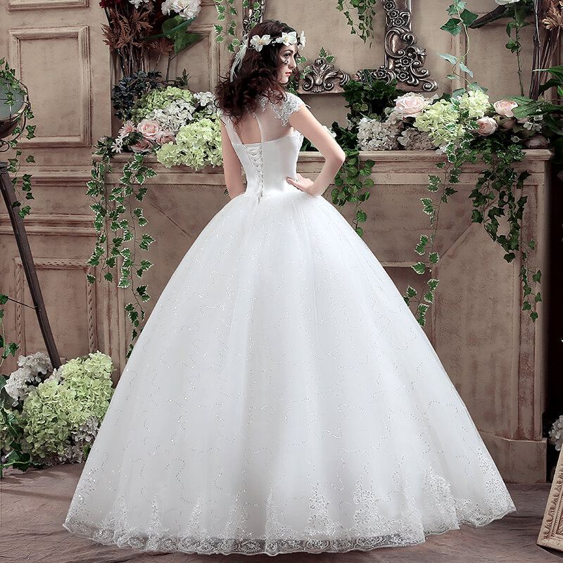 Женское свадебное платье с рукавами-крылышками и V-образным вырезом