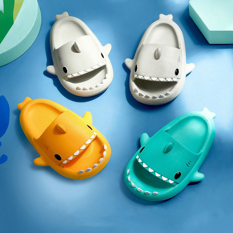 Cartoon Shark Beach Sandals para crianças, sola grossa, eva, fundo macio, antiderrapante, sapatos de bebê, meninos, meninas, crianças, fofos, verão