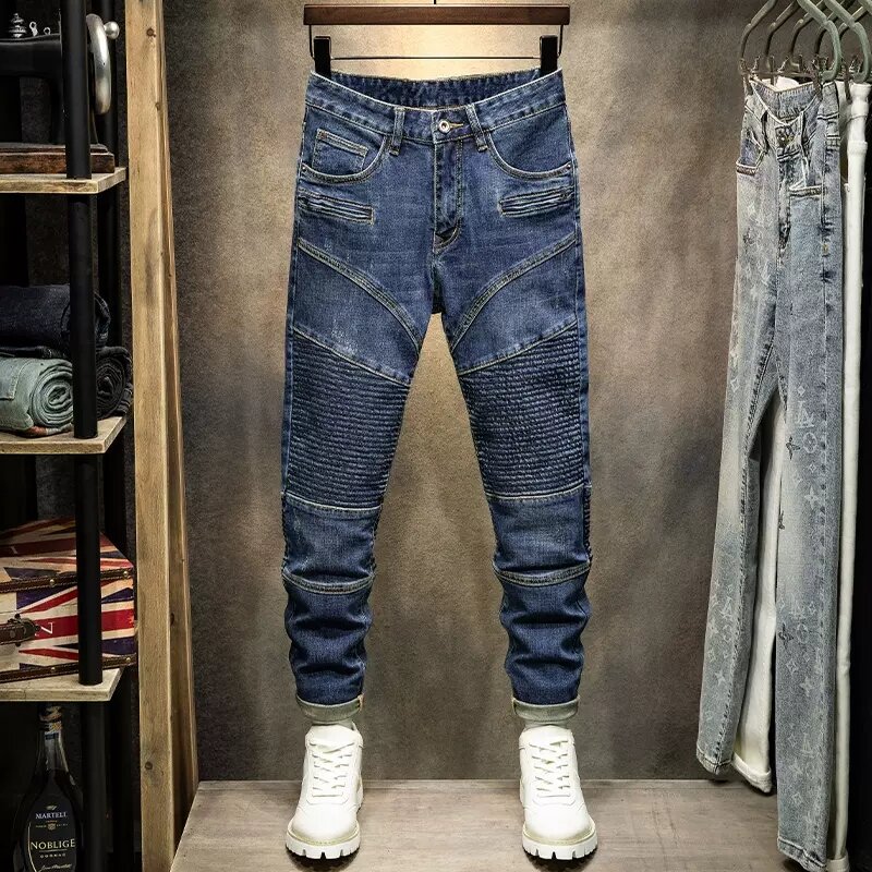 Modne dżinsy męskie uliczna niebieskie w stylu Retro ze splecionym designerskim elastycznym dopasowaniem Slim Fit jeansy dla motocyklistów mężczyzn pomarszczony designerski spodnie w stylu Hip Hop
