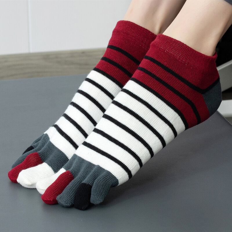 Meias curtas com cinco dedos listrados, meias de algodão respirável, moda esportiva Harajuku coreana, cores de retalhas, homens, 1 par