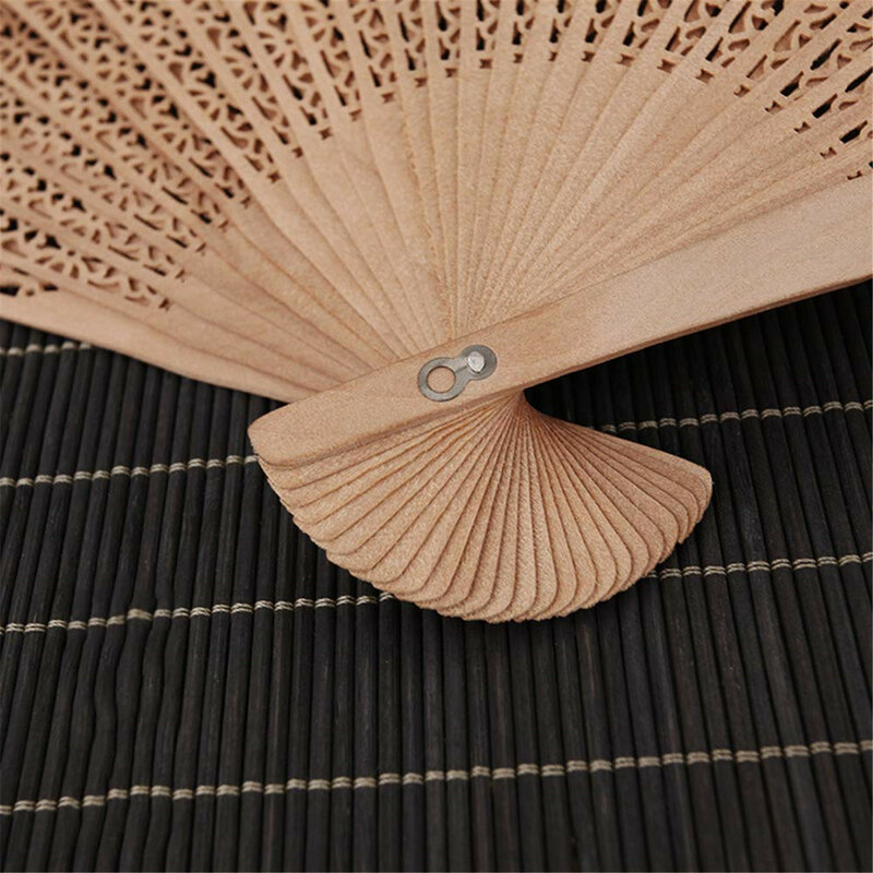 1pc Chinese Hand-held Fan Wooden Fold Fans Scented Wedding Party Gift Bamboo Fan Wedding Bridal Party Decoration Handcraft