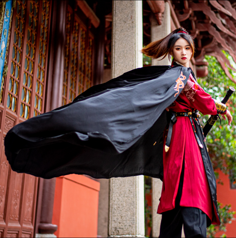 Jubah Hanfu Tiongkok Pakaian Pesta Kostum Pemanah Halloween Wanita & Pria Jubah Hanfu Jubah Merah Hitam untuk Pria dan Wanita