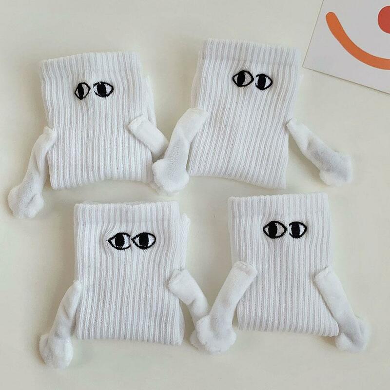 Hand halten Socken Frauen magnetische Socke Cartoon schrullige drei dimensionale schwarze und weiße Baumwolle Trend Paar Socken Herbst Winter