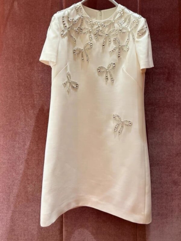 2024 all'inizio della primavera nuovo vestito moda Socialite fiocco tridimensionale con perline di cristallo manica corta girocollo abiti eleganti