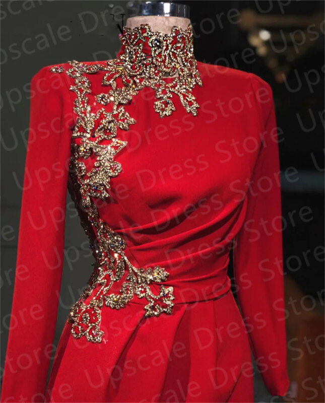 Elegancka czerwona syrena suknie wieczorowe wyszywane koralikami na szyję długie rękawy suknie na bal maturalny długości satyny Plus rozmiar فاتين مناسبة رسمية