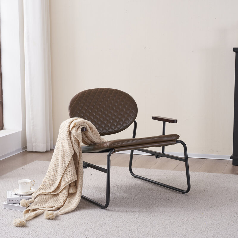 Wygodne nowoczesne ciemnobrązowe tapicerowane krzesło akcentujące z metalową ramą i owalnym oparciem z kratką, stylowy fotel do salonu