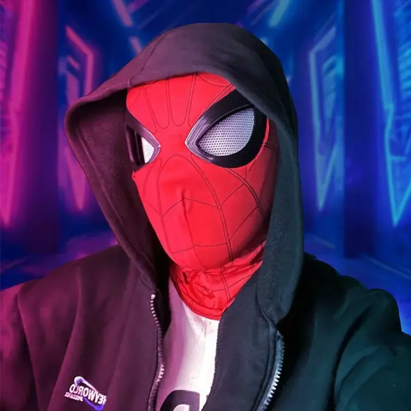 Mascara Spiderman topeng penutup kepala Cosplay mata bergerak masker elektronik Spider Man 1:1 pengendali jarak jauh mainan elastis hadiah anak-anak dewasa