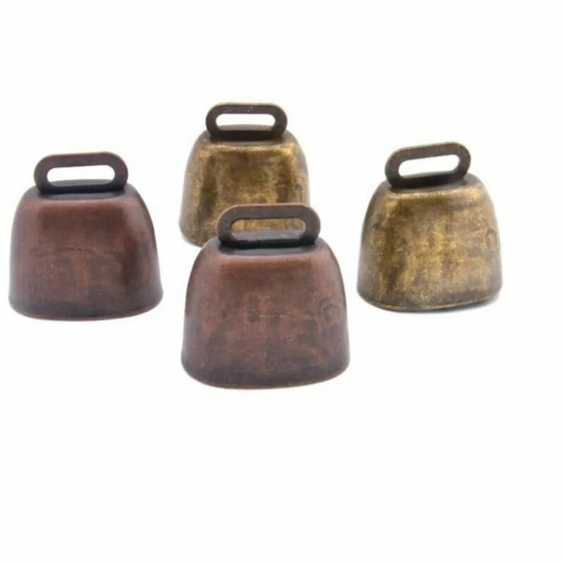 Metal cow bell, retro pet bell, Christmas iron bell, crisp sound, red bronze Spot direct selling Christmas gift Fast Delivery