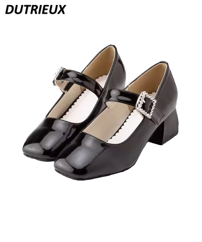 Sapatos vintage de toe quadrado Mary Jane para mulheres, doce japonês, strass, Lolita fofo, selvagem, monocromático, salto simples