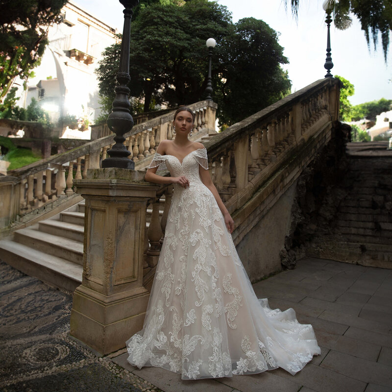 Off-the-ombro Applique Lace vestido de casamento para a noiva, A-Line, Tribunal, Tassel, vestido de noiva de luxo