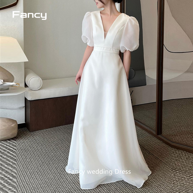 Fancy Korea V Neck Wedding Dress Photo Shoot Short Sleeve Sweep Train Satin Bridal Gown Women Garden Robe De Mariage