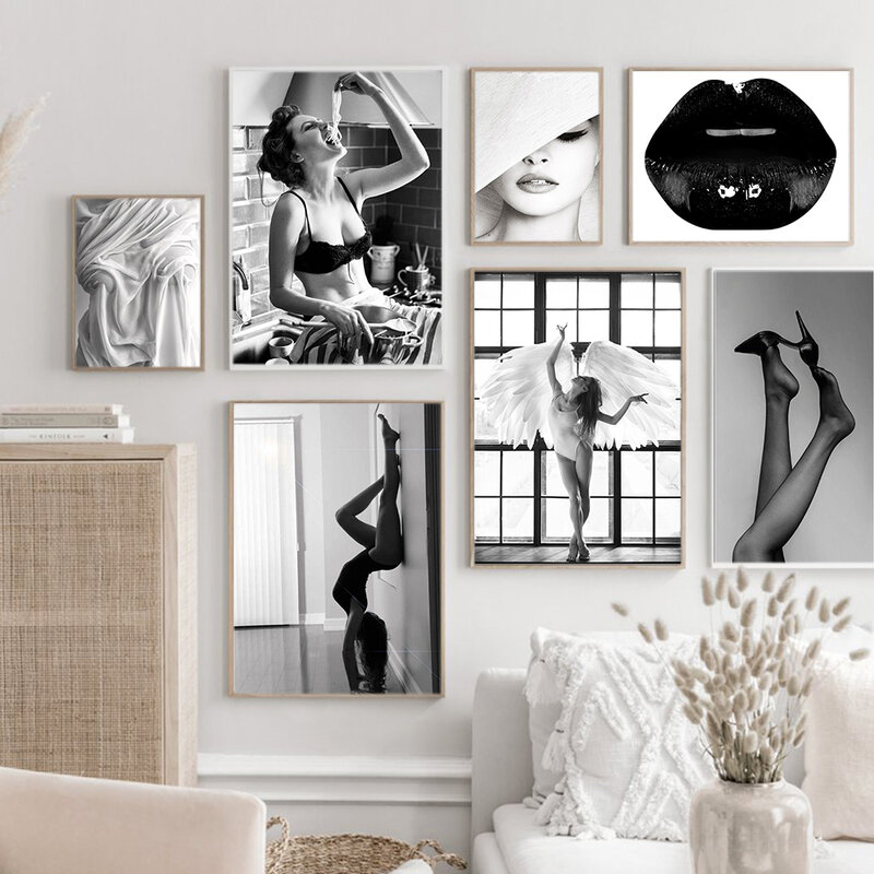 Nero bianco ali d'angelo moda donna nuda bicchiere da vino stampa arte tela Poster per soggiorno decorazione decorazione della parete di casa immagine