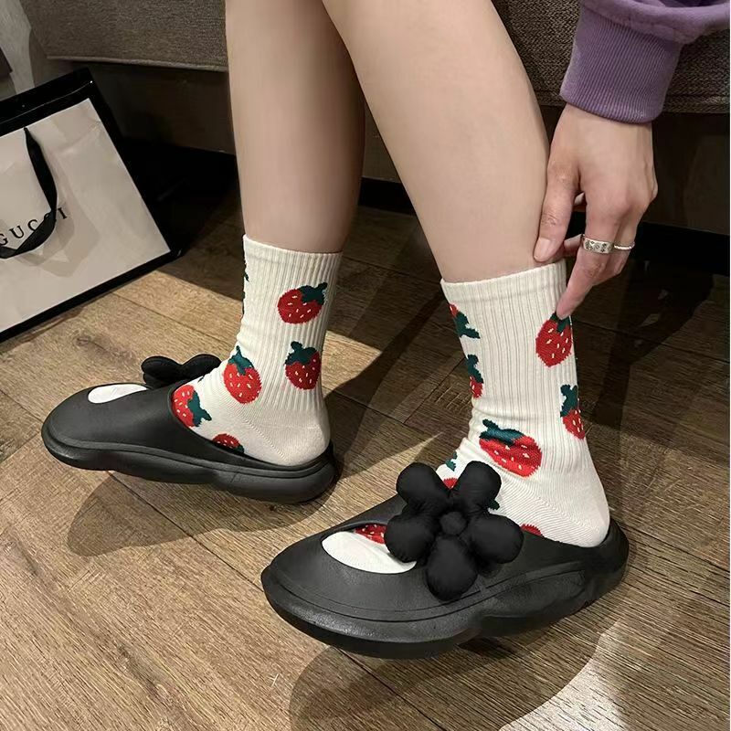Women Cotton Socks Kawaii Strawberry Harajuku Funny Sweet Cute Mid Tube Socks White Ladies Novelty Girls Lovely Calsetines