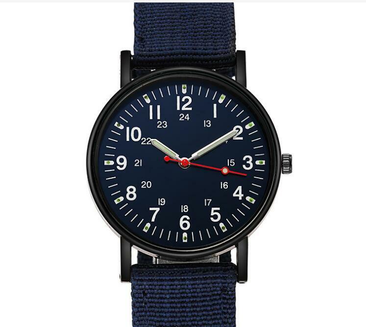 นาฬิกาควอตซ์สายรัดผ้าใบดิจิทัลสำหรับผู้ชายแนวสปอร์ตเรืองแสงใหม่