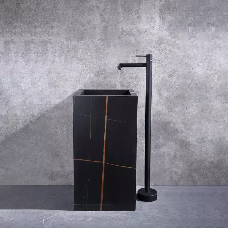 Luxe Zwarte Vloer Gemonteerde Badkuip Kraan Mixer Vrijstaande Bak Uitloop Kraan Water Kraan Warm En Koud Hoge Kwaliteit