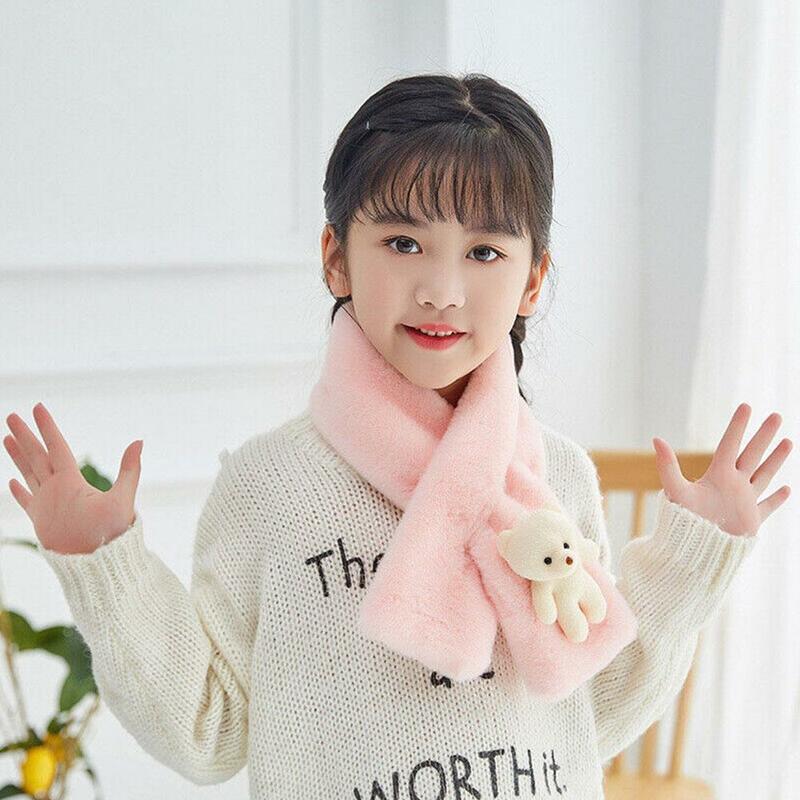 Uroczy niedźwiadek animowany pluszowy szalik jesienno-zimowe Faux futrzany chłopiec miękkie ciepłe zagęszczone koreański styl wygodne chusteczki Gir H7f6