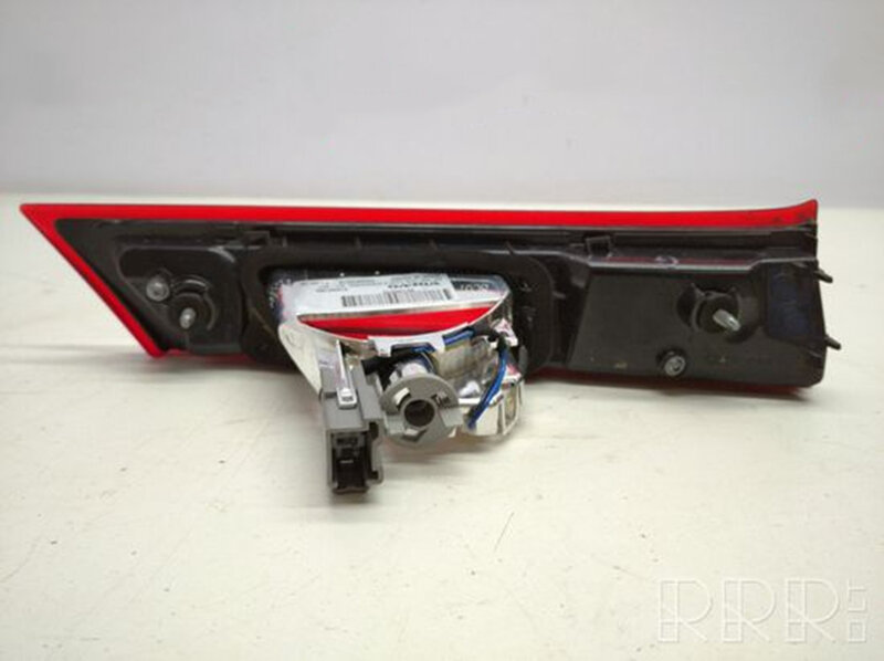VOSDA Auto Parts Left and Right Inner Tail Lamp OEM 31656777 31656780 for Volvo S90