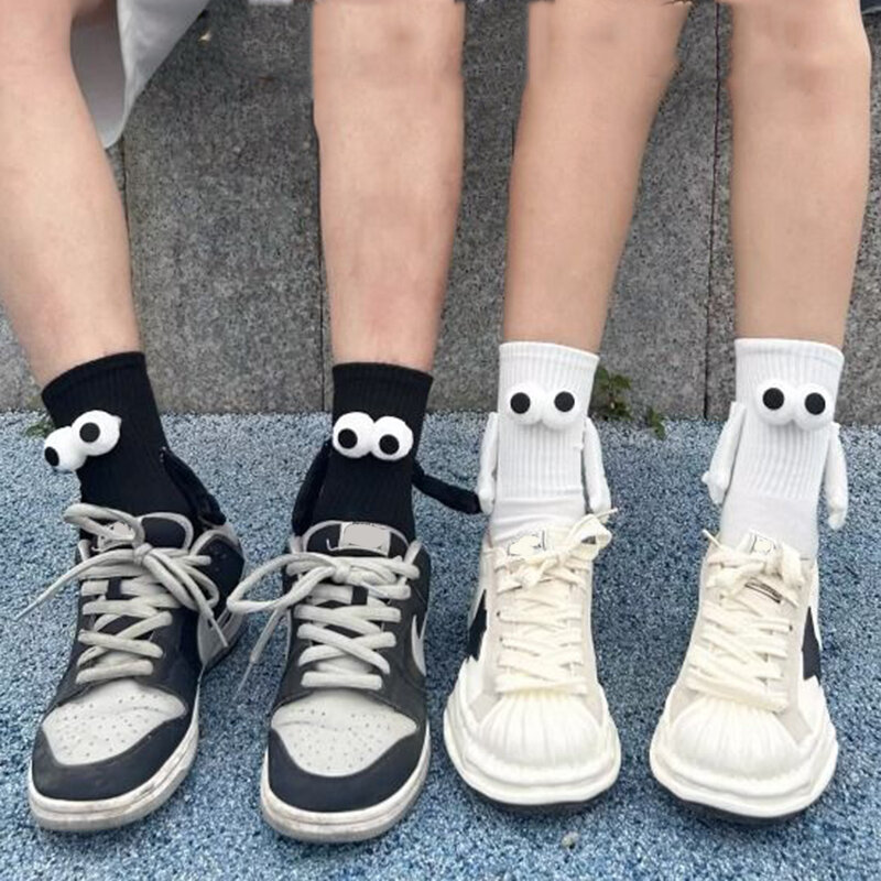 Epligg Unisex che tiene le mani calze lunghe calze a mano nero bianco ragazze Kawaii aspirazione magnetica coppia calzino di cotone