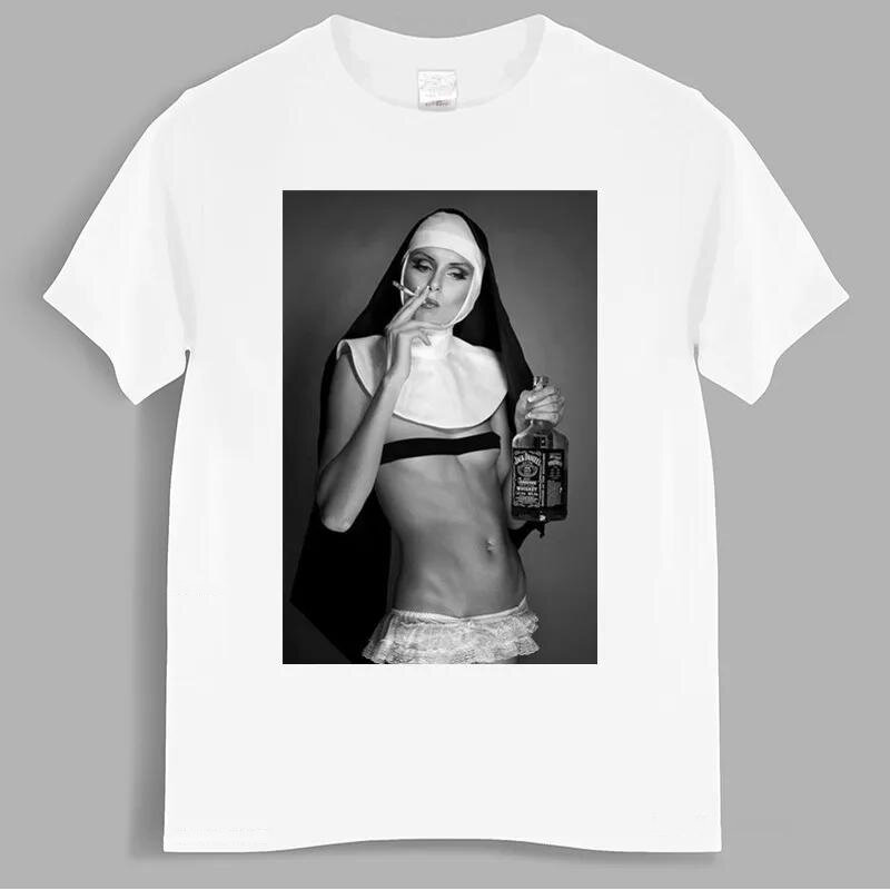 Camiseta divertida de verano para hombres, Camisa de algodón con estampado de Nun Smoking & Drinking, a la moda, talla europea