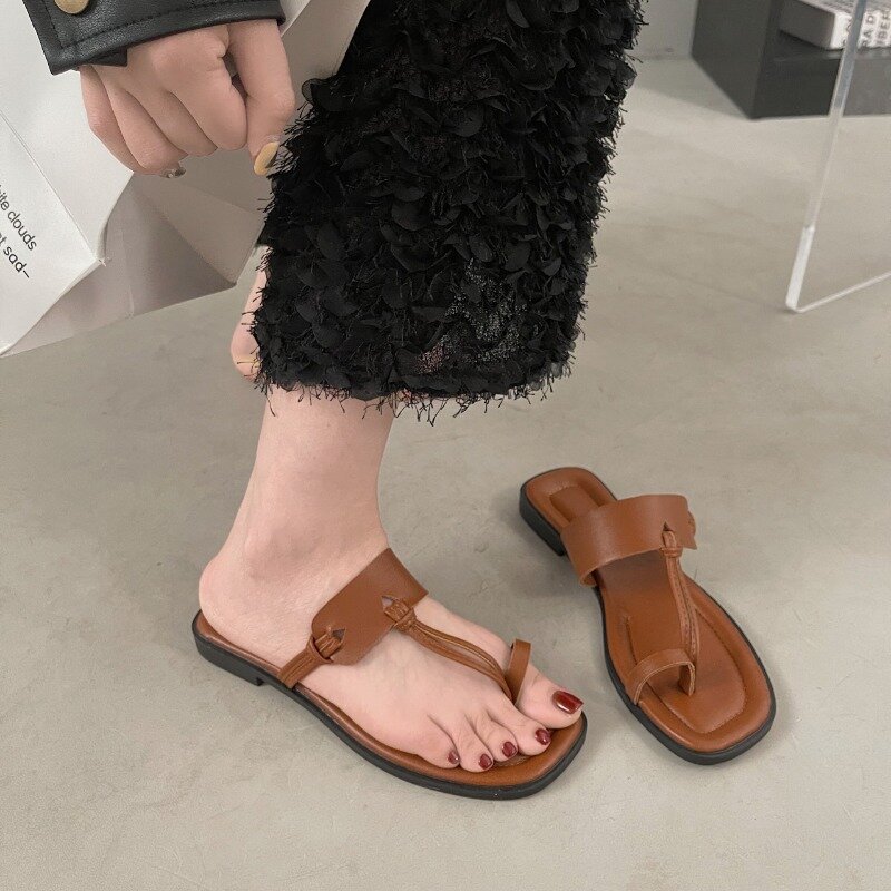 Comemore sandal wanita hak rendah, sandal pantai hak rendah nyaman, pakaian luar datar, warna coklat, sandal musim panas 42 2024