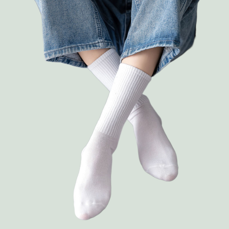 5 paia di calzini da uomo in bianco e nero 2024 nuovi calzini sportivi Casual in cotone traspirante Streetwear a tubo centrale