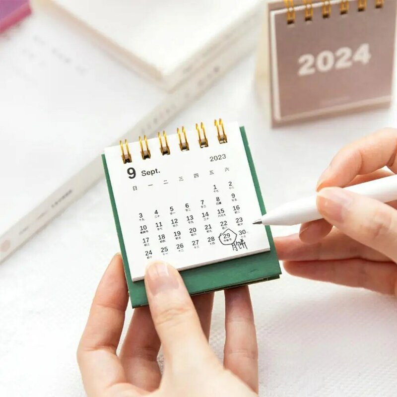 Kalender Mini 2024 kalender kreatif Desktop kecil kalender Mini jadwal harian untuk rumah kantor sekolah Aksesori kantor lucu Y7U9