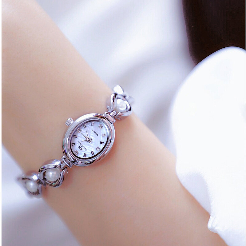 Jam tangan merek mewah untuk wanita, arloji gaun Quartz gelang mutiara elegan untuk wanita