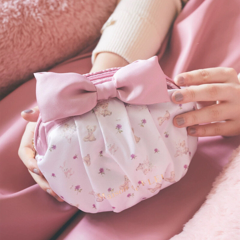 Tas kosmetik pita merah muda gaya Jepang tas Makeup gambar beruang lucu tas Tote kapasitas besar tas kosmetik ritsleting bentuk bantal untuk wanita