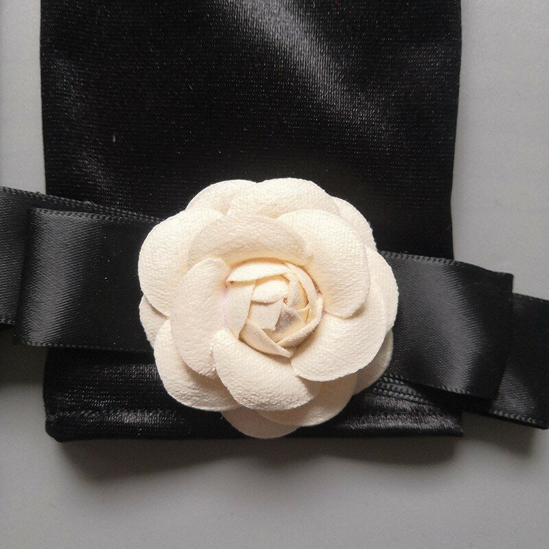 Original คนดัง Camellia Vintage สีดำสั้นซาติน Hepburn ถุงมือเวทีจัดงานแต่งงานอุปกรณ์เสริมการสร้างแบบจำลองถ่ายภาพ T268