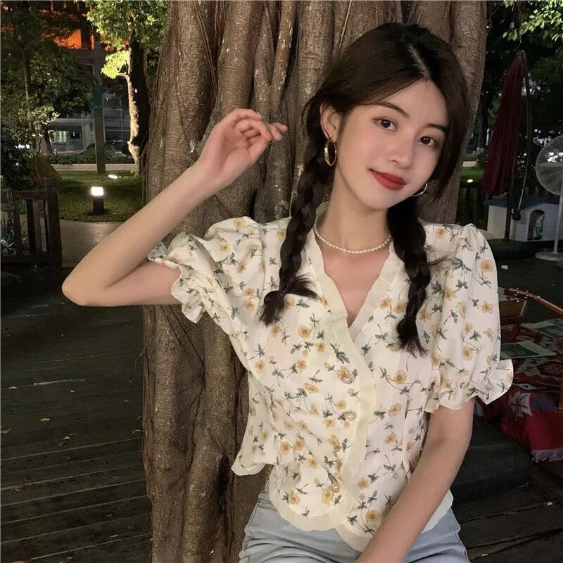 GIDYQ Korean Print V Neck Puff Short Sleeve Blouses Women Elegant Floral Office Lady T Shirt Fashion All Match Crop Tops Summer