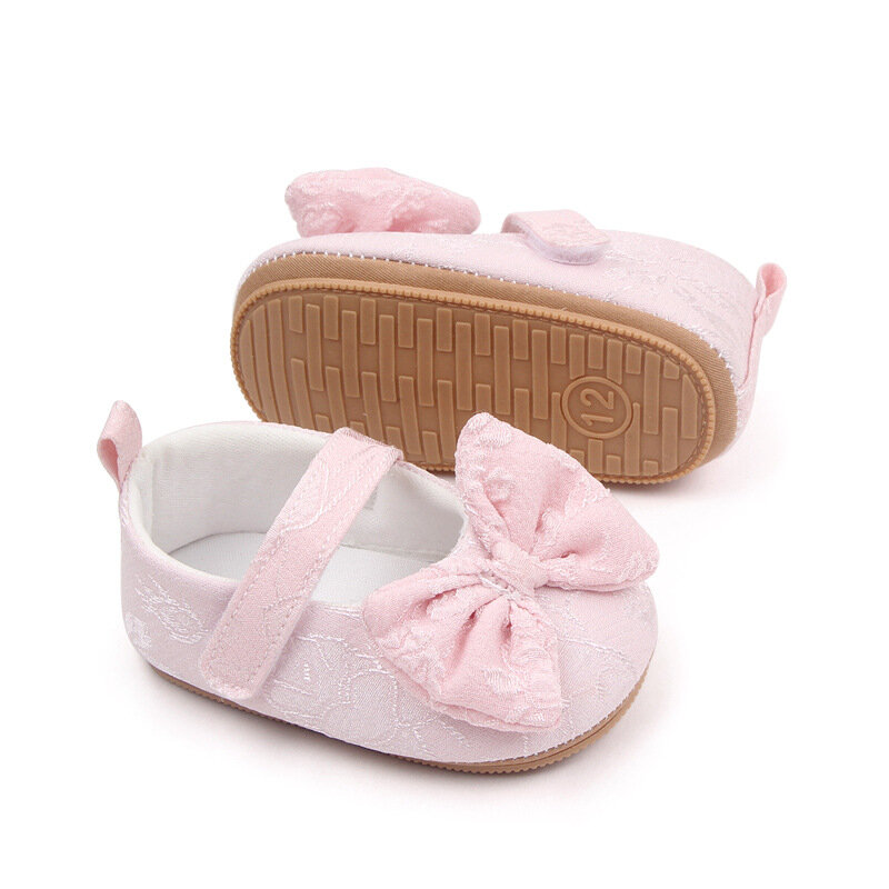 Markowe buty do łóżeczka dla niemowląt z różową kokardką obuwie dla noworodków miękkie gumowe buty do haftowania na 1 rok chrześcijański prezent rzeczy dla dziecka