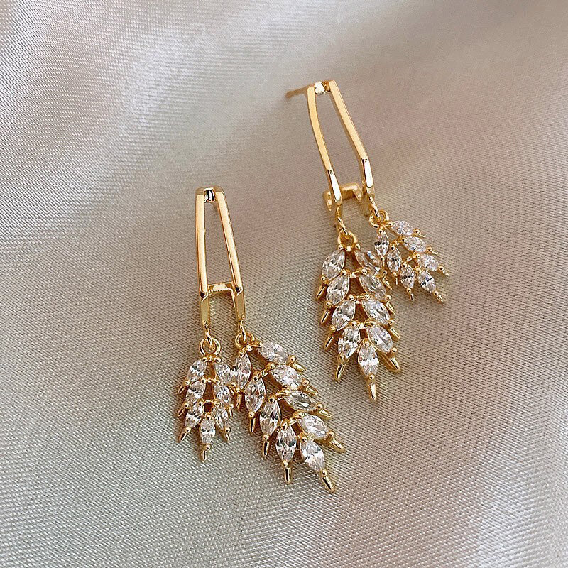 Anting-anting berlian imitasi telinga gandum indah mode hadiah aksesori perhiasan pesta pernikahan wanita