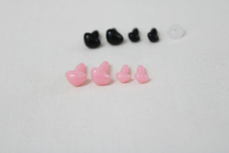 Nariz de juguete de seguridad con arandela dura, 30 piezas, 6mm, 8mm, tamaño pequeño, triángulo negro y rosa, opción de color