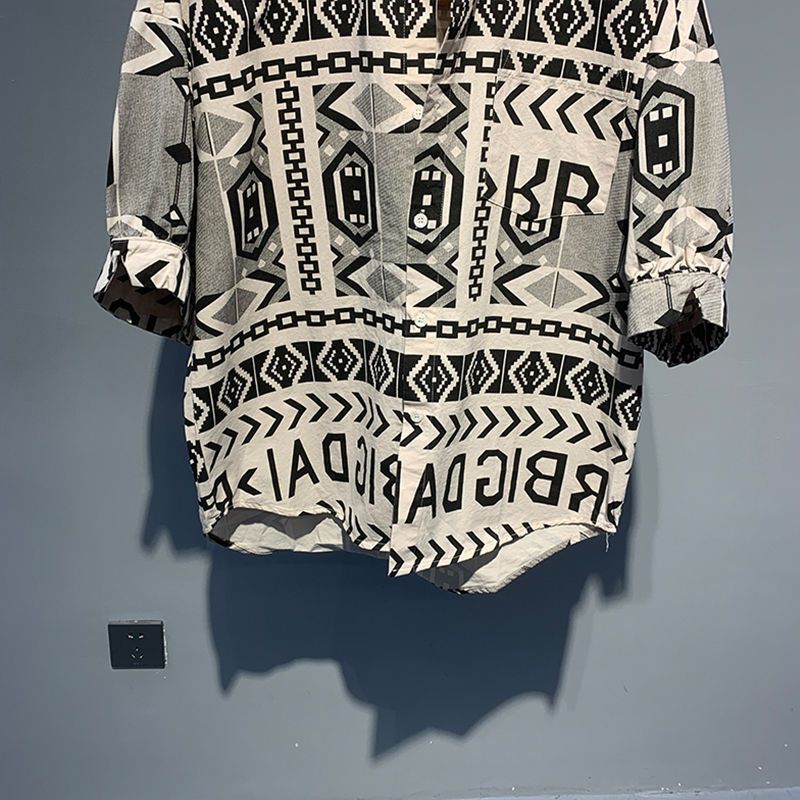 Новинка лета 2024, Корейская версия, индивидуальная рубашка в стиле хип-хоп с отворотом, модная Свободная Повседневная рубашка оверсайз с принтом и рукавом средней длины