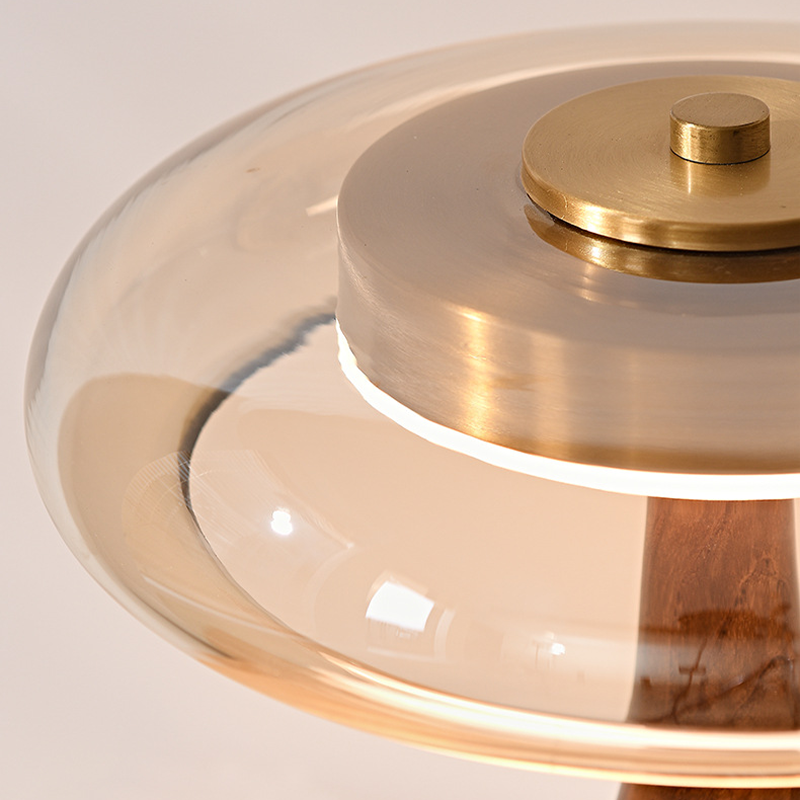 2024 Nieuwe Stijl Led Luxe Koperen Desktop Lamp Hout Glas Bureaulamp Voor Bed Slaapkamer Home Art Decoratieve Paddenstoel Tafellamp