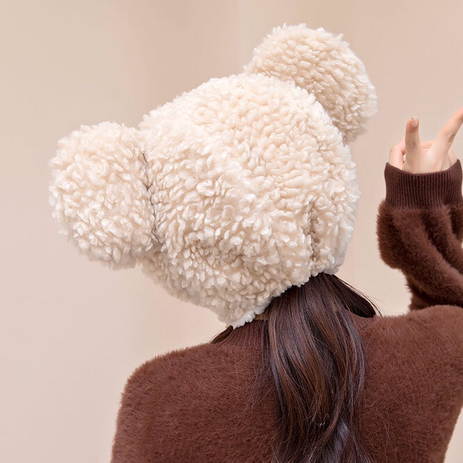 Inverno feminino quente de pelúcia engrossado bonito urso chapéu imitação cashmere menina ao ar livre dos desenhos animados chapéu interessante e romance branco