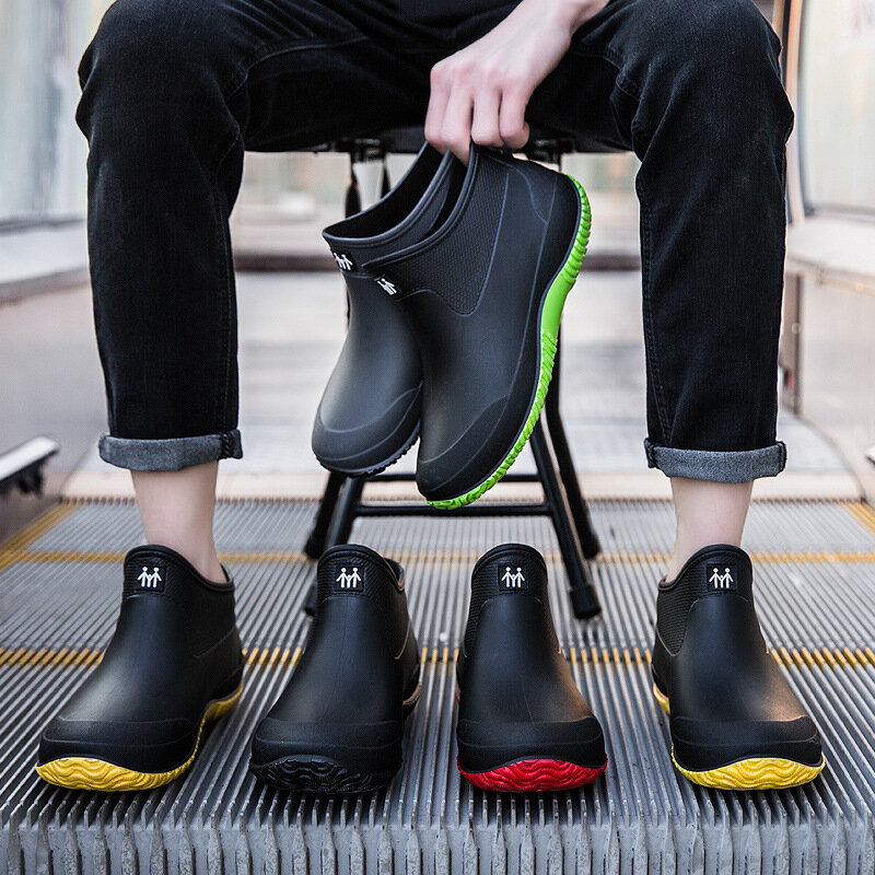 New Rain Boots Men Women Winter Fashion Short Sleeve Plush Insulation Outdoor Car Wash Kitchen Anti Slip Waterproof Casual Shoes