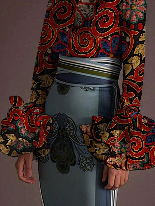 Блузка женская демисезонная из денима, с оборками и расклешенными рукавами