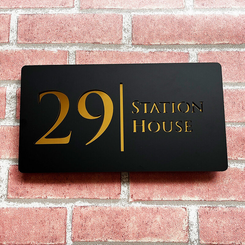 Potongan Laser dipersonalisasi 28cm akrilik Modern 3D rumah mengambang tanda nomor jalan luar ruangan Keluarga Nama plakat Matte hitam abu-abu
